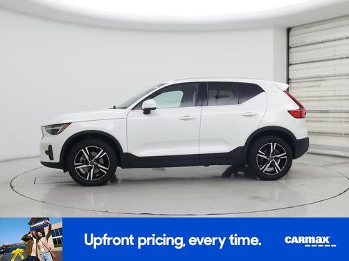 2024 Volvo XC40 B5 Core Bright Theme