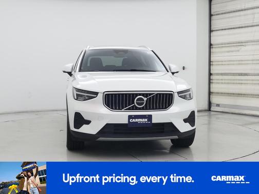 2024 Volvo XC40 B5 Core Bright Theme