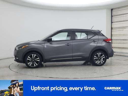 Gray 2020 Nissan Kicks SR