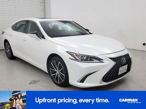 2023 Lexus ES 300h 