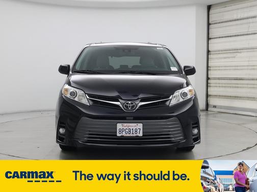 2020 Toyota Sienna XLE