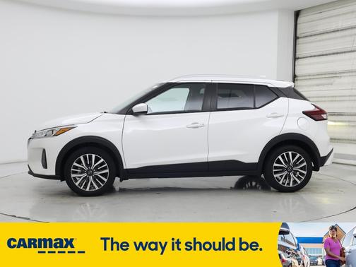 2022 Nissan Kicks SV