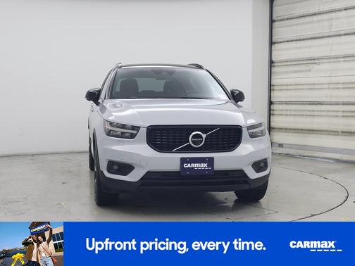 White 2021 Volvo XC40 T5 R-Design