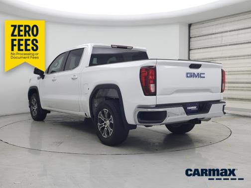 White 2023 GMC Sierra 1500 SLE