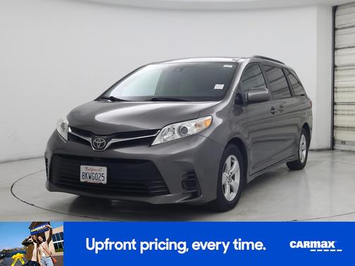 2018 Toyota Sienna LE