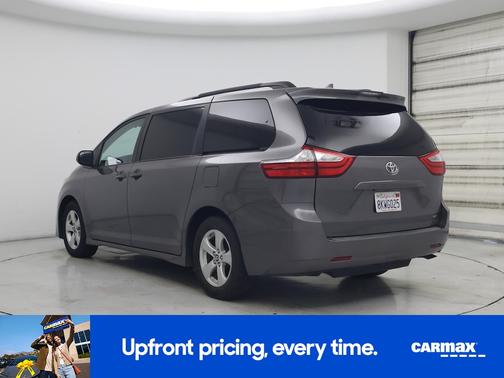 2018 Toyota Sienna LE