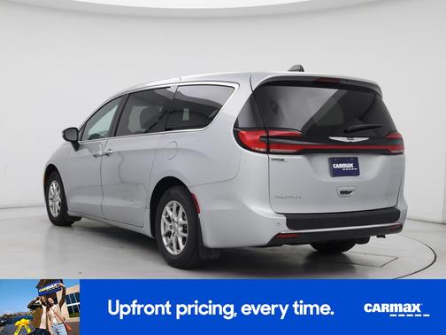 2023 Chrysler Pacifica Touring