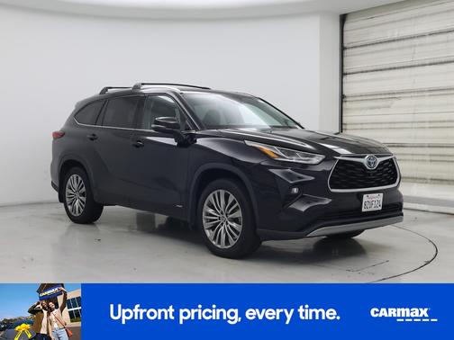 2022 Toyota Highlander Hybrid Platinum