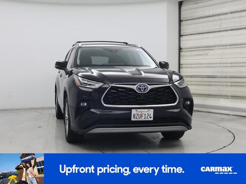2022 Toyota Highlander Hybrid Platinum