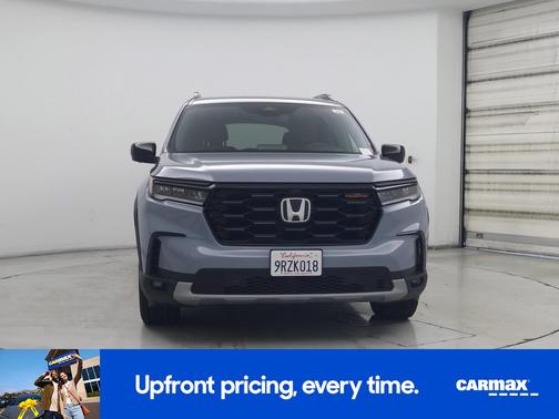 Gray 2025 Honda Pilot Trailsport