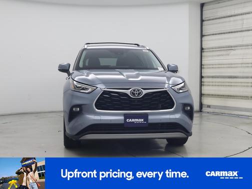 Blue 2022 Toyota Highlander Platinum