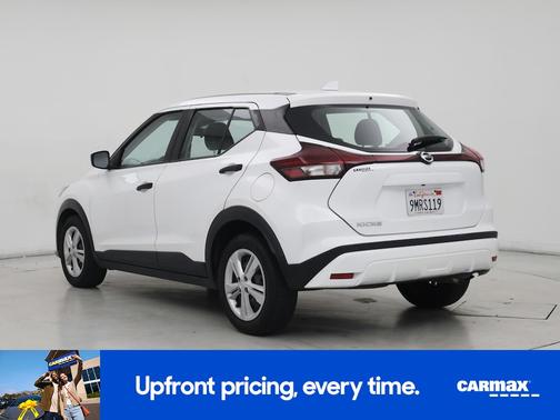 White 2021 Nissan Kicks S