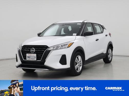 White 2021 Nissan Kicks S