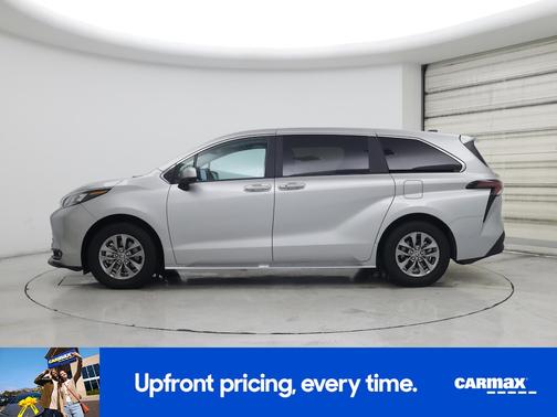 2025 Toyota Sienna XLE