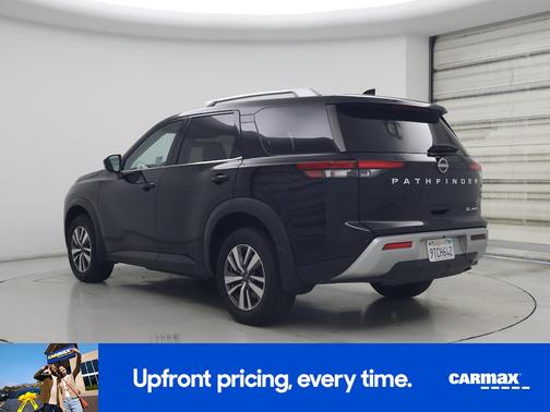 Black 2025 Nissan Pathfinder SL