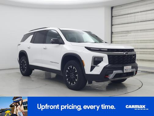 White 2024 Chevrolet Traverse Z71