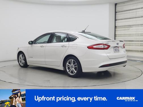 White 2016 Ford Fusion Hybrid Titanium
