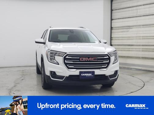 White 2023 GMC Terrain SLT