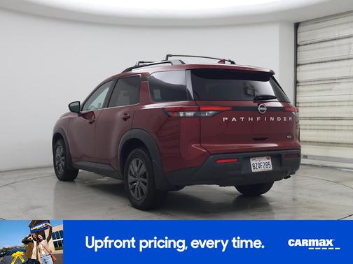 2022 Nissan Pathfinder SV