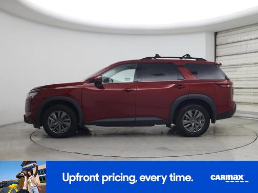 2022 Nissan Pathfinder SV