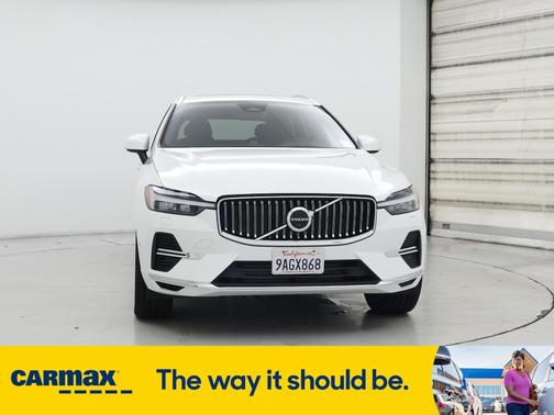 2022 Volvo XC60 Recharge Plug-In Hybrid T8 Inscription
