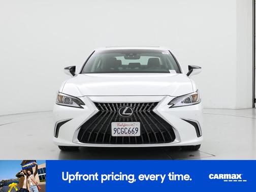 White 2022 Lexus ES 350