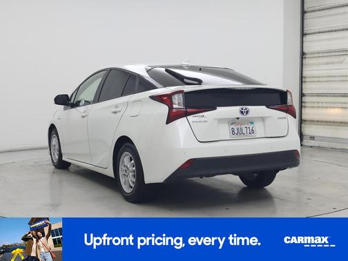 White 2019 Toyota Prius LE