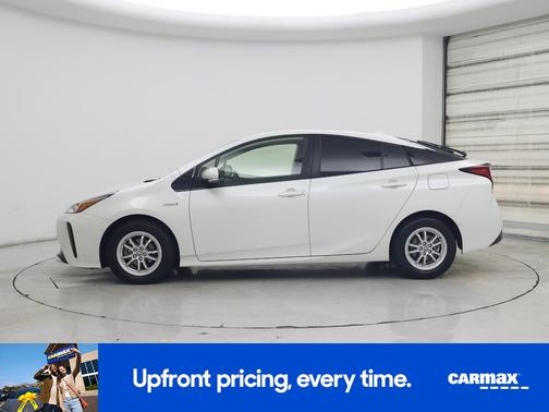 White 2019 Toyota Prius LE