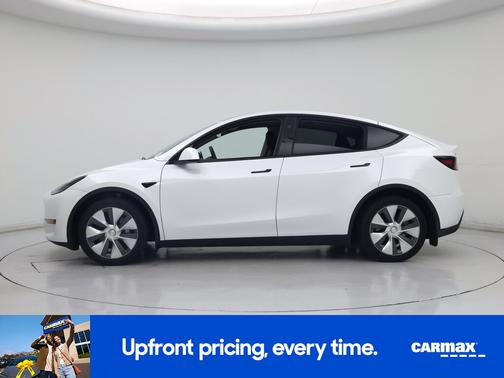 Pearl 2024 Tesla Model Y Long Range