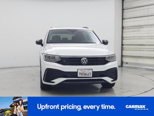 White 2024 Volkswagen Tiguan SE R-Line Black