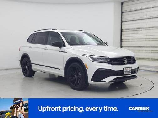 White 2024 Volkswagen Tiguan SE R-Line Black
