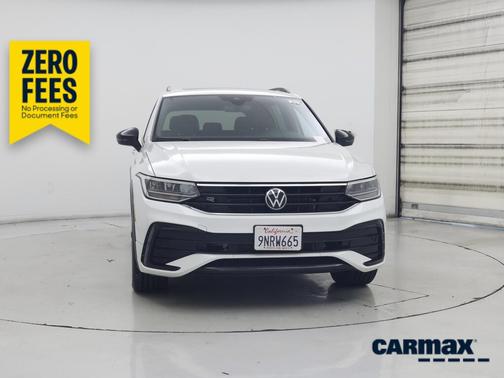 White 2024 Volkswagen Tiguan SE R-Line Black