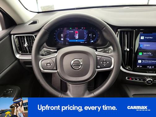 2024 Volvo S60 B5 Core Dark Theme