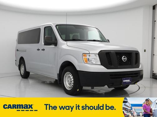 2016 Nissan NV Passenger NV3500 HD SV