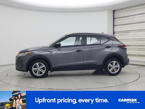 Gray 2024 Nissan Kicks S