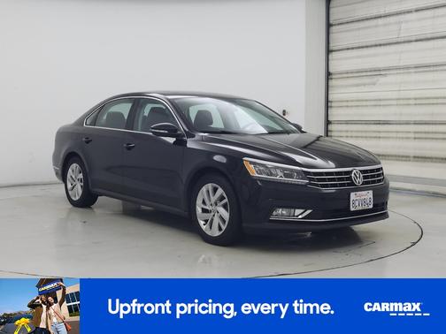 Black 2018 Volkswagen Passat SE