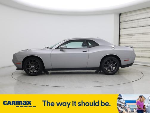 2017 Dodge Challenger SXT Plus