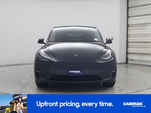 Gray 2025 Tesla Model Y Long Range
