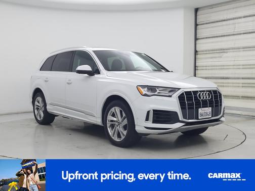 White 2021 Audi Q7 Premium