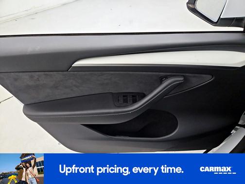 White 2023 Tesla Model Y Long Range