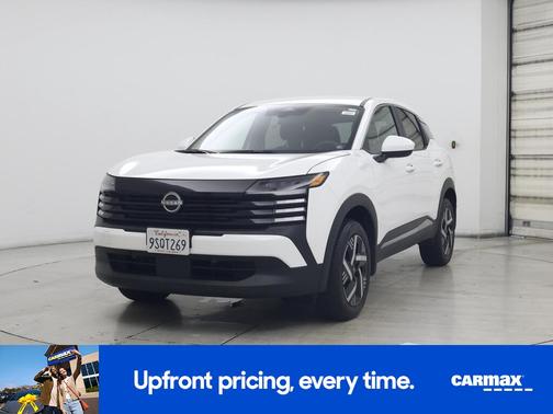 White 2025 Nissan Kicks SV