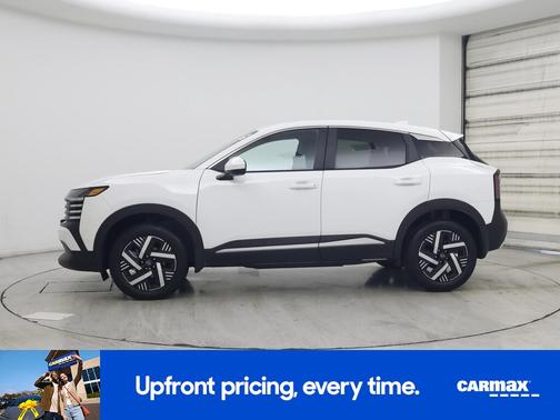 White 2025 Nissan Kicks SV