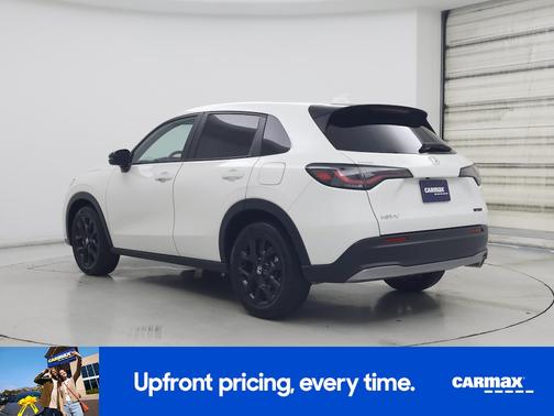 White 2025 Honda HR-V Sport
