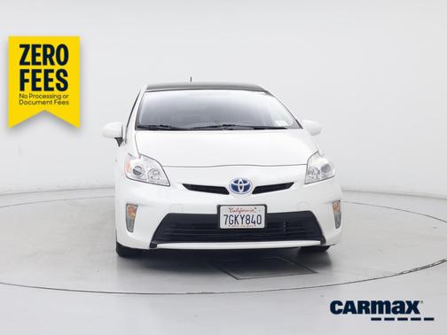 White 2014 Toyota Prius Three