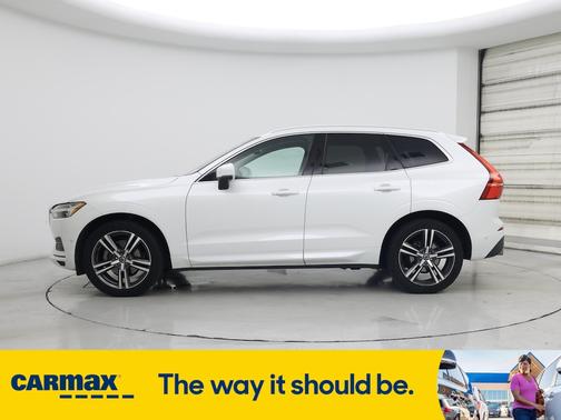 2019 Volvo XC60 T5 Momentum