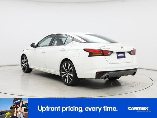 White 2021 Nissan Altima SR