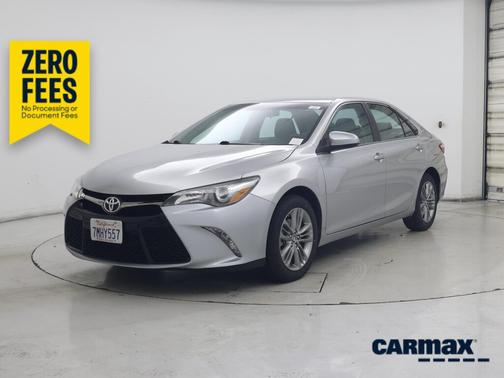 Silver 2015 Toyota Camry SE