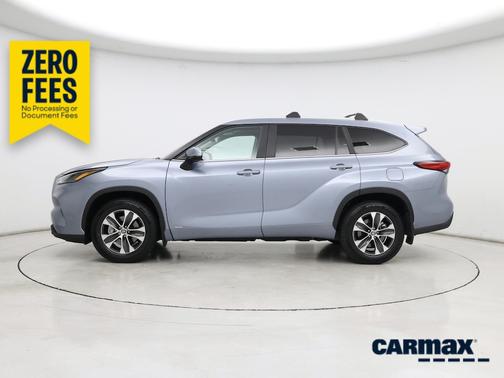 Blue 2023 Toyota Highlander Hybrid XLE