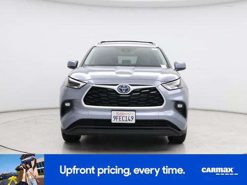 Blue 2023 Toyota Highlander Hybrid XLE