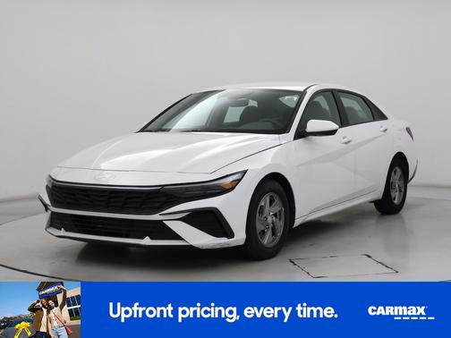 2024 Hyundai ELANTRA SE